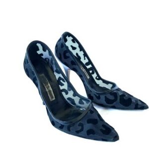 Manolo Blahnik Leopard Print Heels 37 black pumps